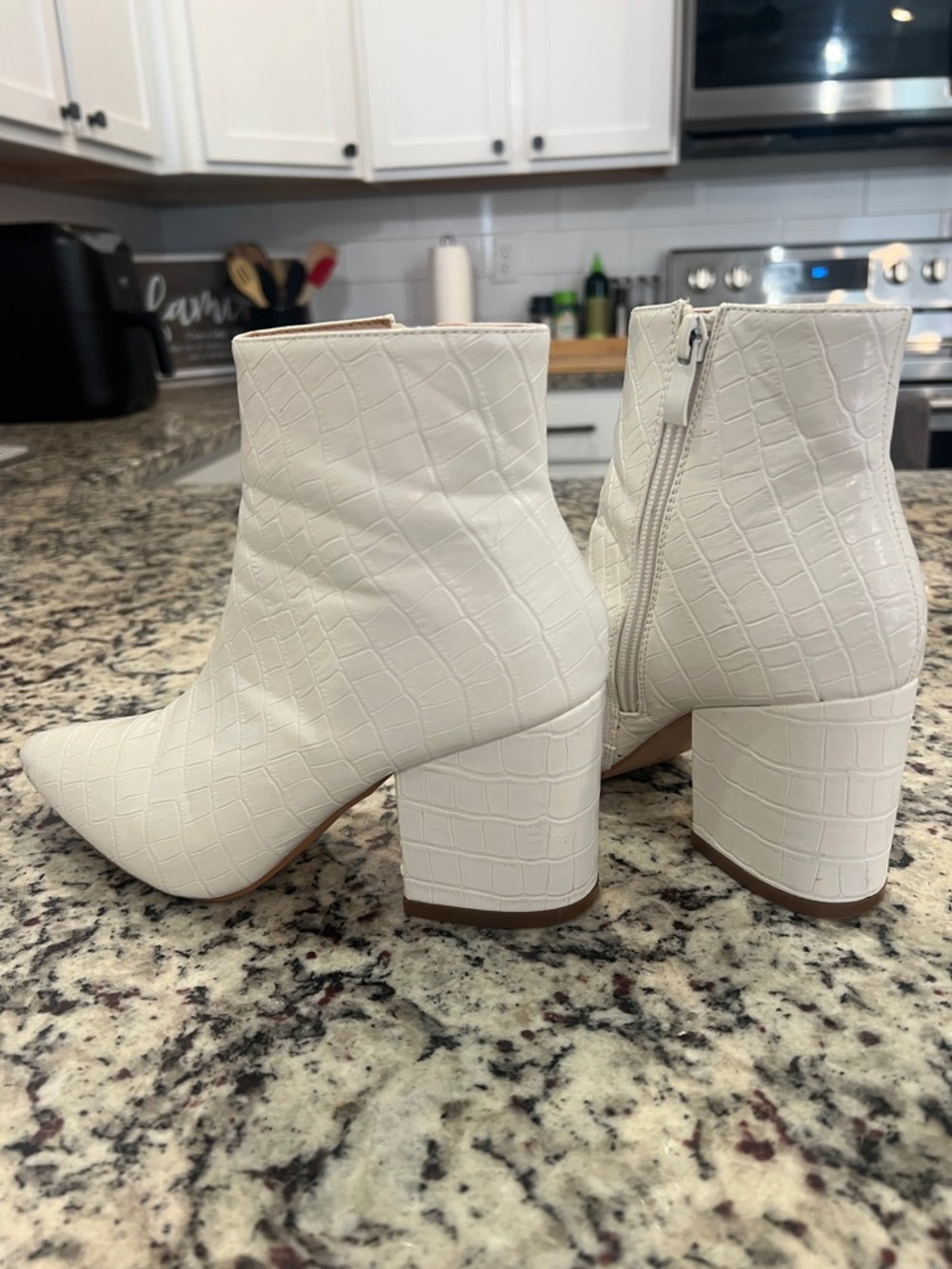 Nasty Gal White Pointed Block Heel Ankle Boots - Picture 5 of 5